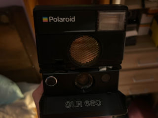 Polaroid SX 70 SLR 680