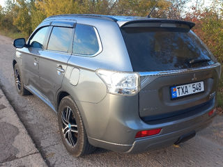 Mitsubishi Outlander foto 4