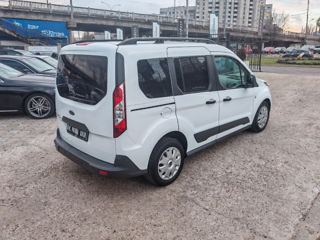 Ford Tourneo Connect foto 6