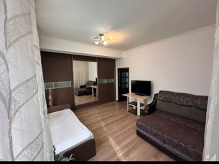 Apartament cu 2 camere, 90 m², Centru, Chișinău foto 3