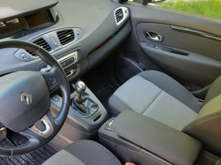 Renault Grand Scenic foto 6