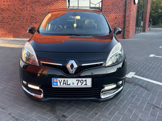 Renault Grand Scenic foto 2