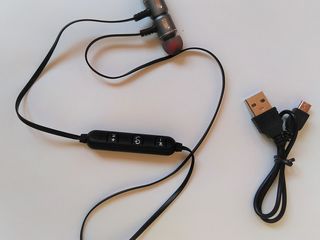 Garnitura bluetooth cu magneti. Sunet calitativ cu bas bun - 100 lei. foto 2