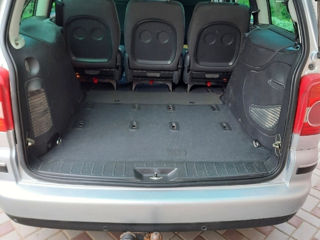 Volkswagen Sharan foto 8