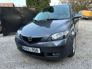 Mazda 2 foto 2