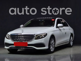 Mercedes E-Class foto 1