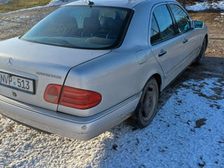 Mercedes E-Class foto 4