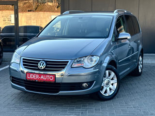 Volkswagen Touran foto 3