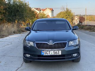 Skoda Superb foto 6