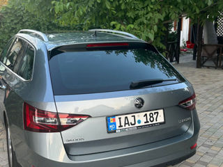 Skoda Superb foto 2