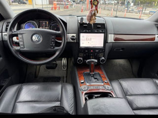 Volkswagen Touareg foto 8