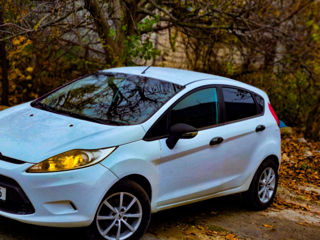 Ford Fiesta foto 4