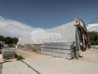 Depozite spre vânzare + Teren de 200 ari, str. Voluntarilor ! foto 1