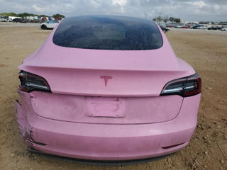 Tesla Model 3 foto 9