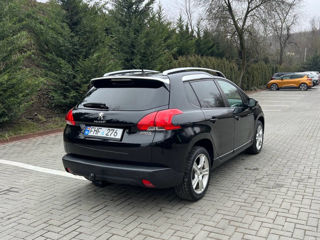 Peugeot 2008 foto 4