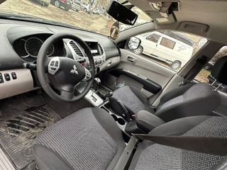 Mitsubishi L200 foto 7