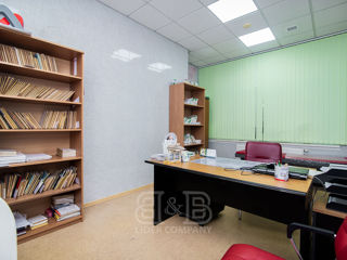 Buiucani spatiu comercial / oficii / birou 89,7 mp -chirie foto 4