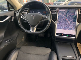 Tesla Model S foto 11