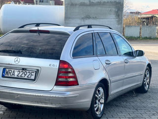 Mercedes C-Class foto 7