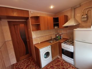 Apartament 2 dormitoare separate Etajul 2/5 Încălzire Autonomă de mijloc Botanica foto 2