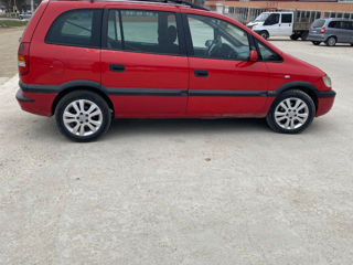 Opel Zafira foto 3