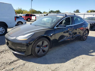 Tesla Model 3 foto 3