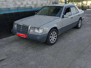 Mercedes Series (W124)