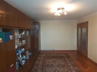 Apartament cu 3 odăi seria 102 nivelul 4/5 în Ialoveni str.Alexandru cel Bun 2. Pret 35 000 de euro. foto 2