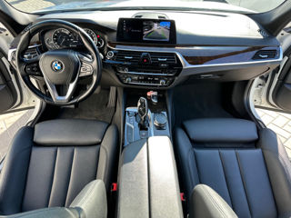 BMW 5 Series foto 10