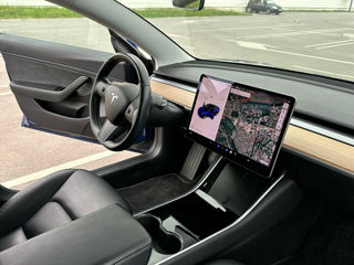 Tesla Model 3 foto 5