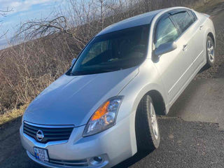 Nissan Altima foto 3