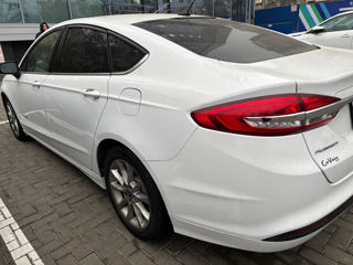 Ford Fusion foto 4