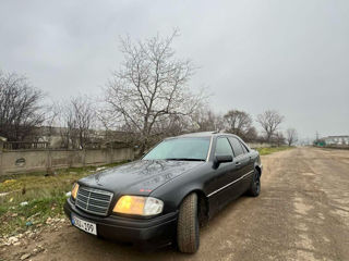 Mercedes C-Class foto 7