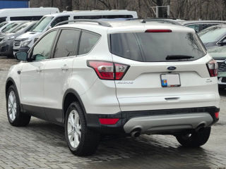 Ford Escape foto 5