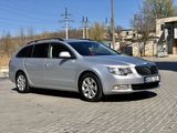 Skoda Superb foto 1