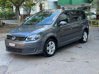 Volkswagen Touran foto 1