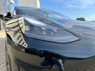 Tesla Model 3 foto 10