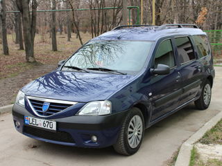 Dacia Logan foto 2