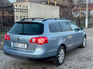 Volkswagen Passat foto 2