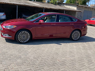 Ford Fusion foto 1