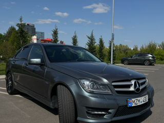 Mercedes C-Class foto 3