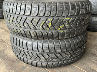 2 Зимние шины 215/60R16 Pirelli