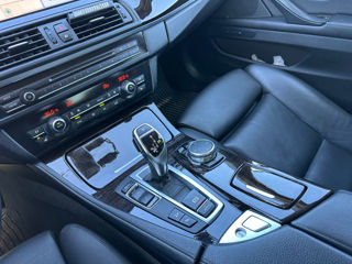 BMW 5 Series foto 8