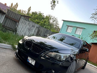 BMW 5 Series foto 4