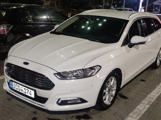 Ford Mondeo foto 4