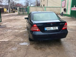 Mercedes C-Class foto 5