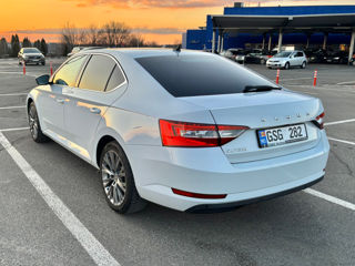 Skoda Superb foto 4