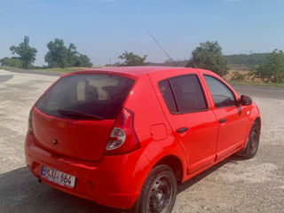 Dacia Sandero foto 3