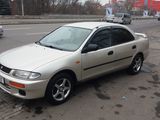 Mazda 323 foto 2