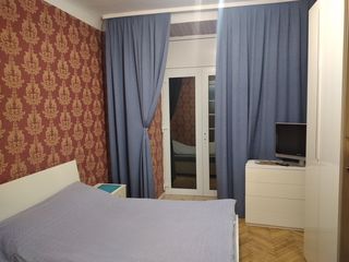 Apartament cu 2 camere, 75 m², Centru, Chișinău foto 3